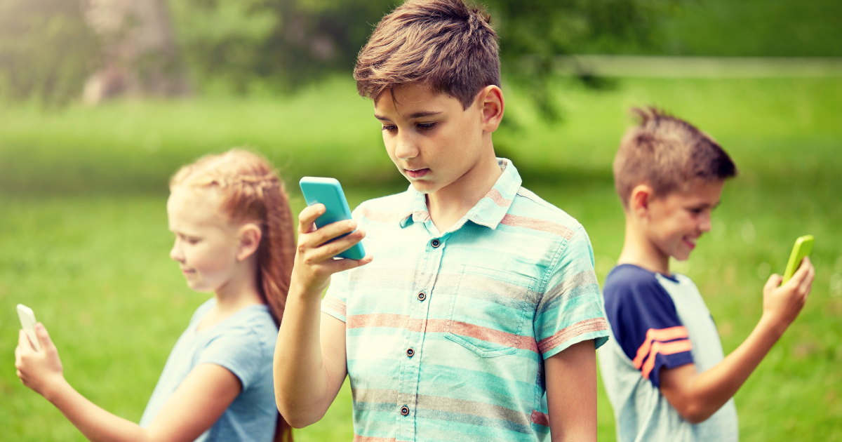 Opel Kids Phone: The safest smartphone for kids